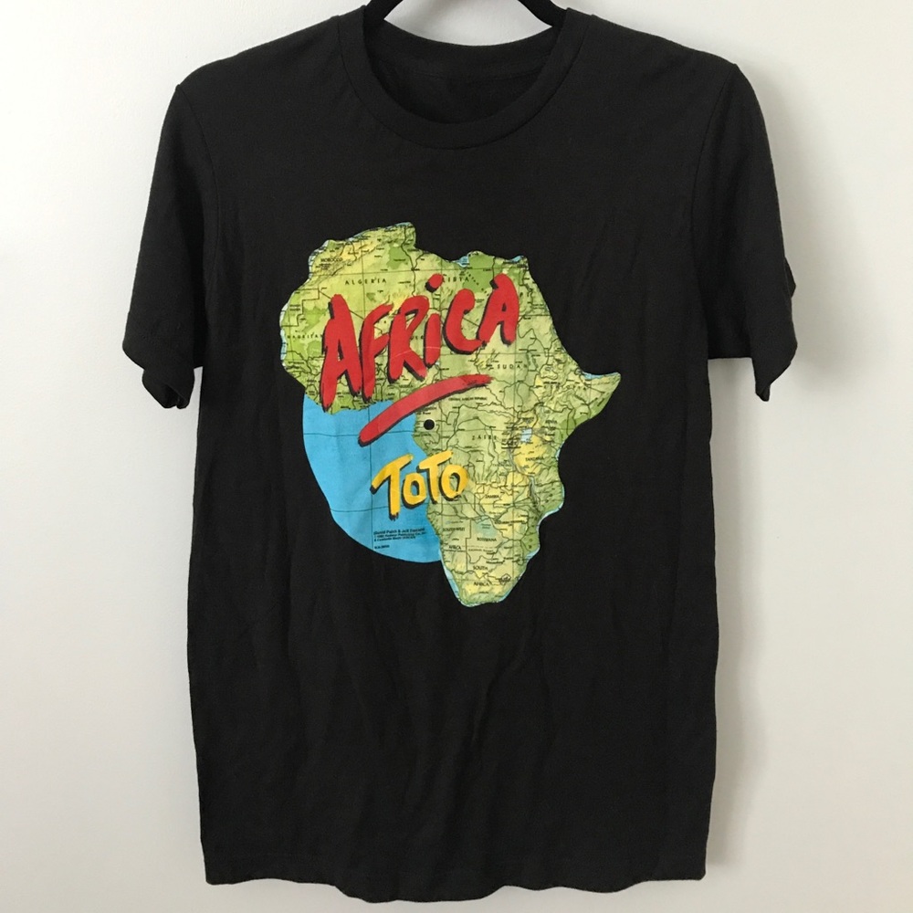 Black graphic tee